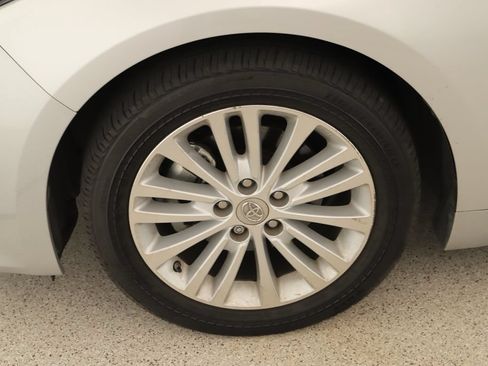 Used 2014 Toyota Avalon Limited w/ Technology Package FWD image 33