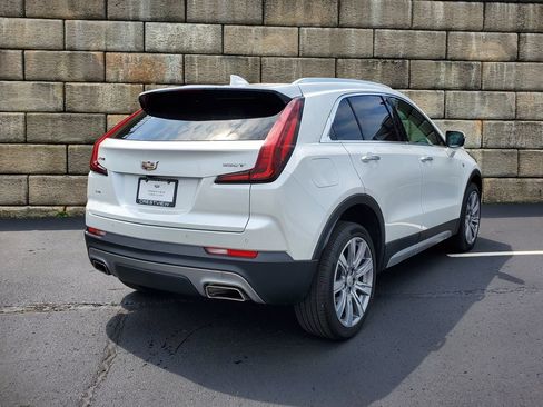 Used 2023 Cadillac XT4 Premium Luxury w/ Cold Weather Package AWD/4WD image 5