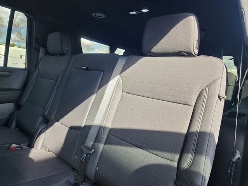 New 2026 Chevrolet Suburban LS image 12