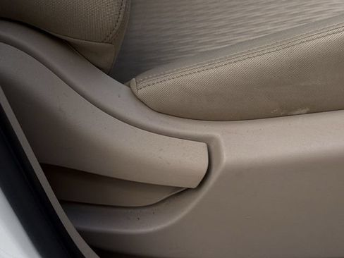 Used 2019 Nissan Rogue SV FWD image 29