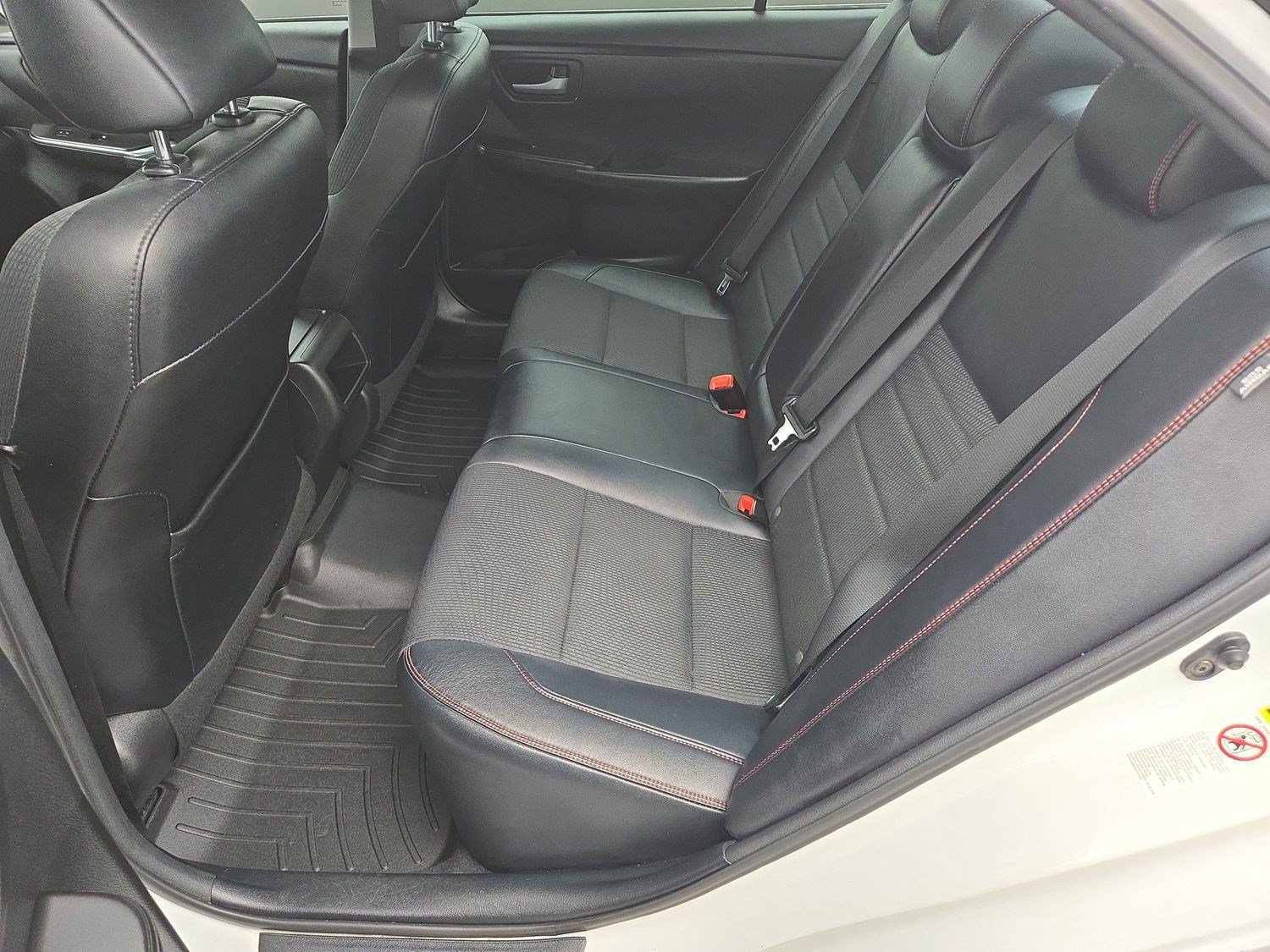 Used 2017 Toyota Camry SE FWD image 17