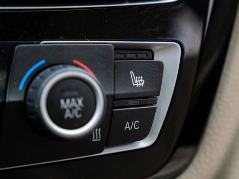 Used 2017 BMW 330i xDrive Sedan image 27