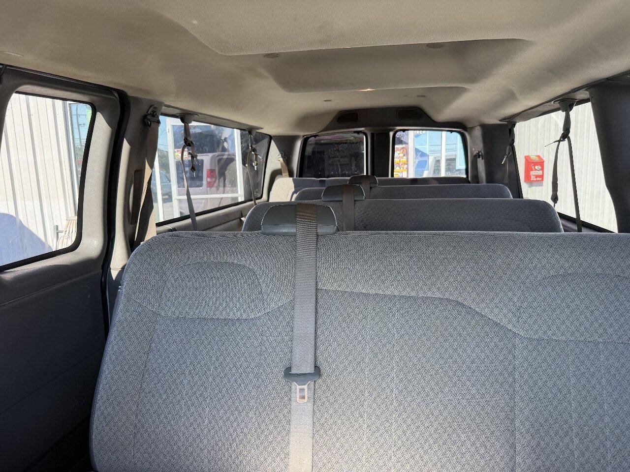 Used 2019 GMC Savana 3500 LT w/ LT Preferred Equipment Group RWD image 10