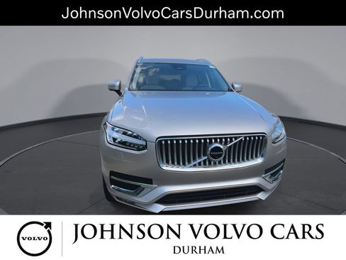 Used 2023 Volvo XC90 B6 Plus AWD/4WD image 3