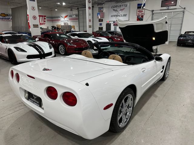 Used 2004 Chevrolet Corvette Convertible RWD image 29