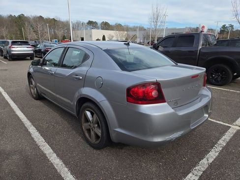 Used 2013 Dodge Avenger SE image 5