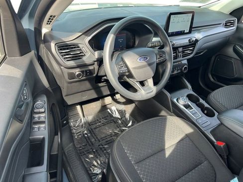 Used 2025 Ford Escape Active AWD/4WD image 7