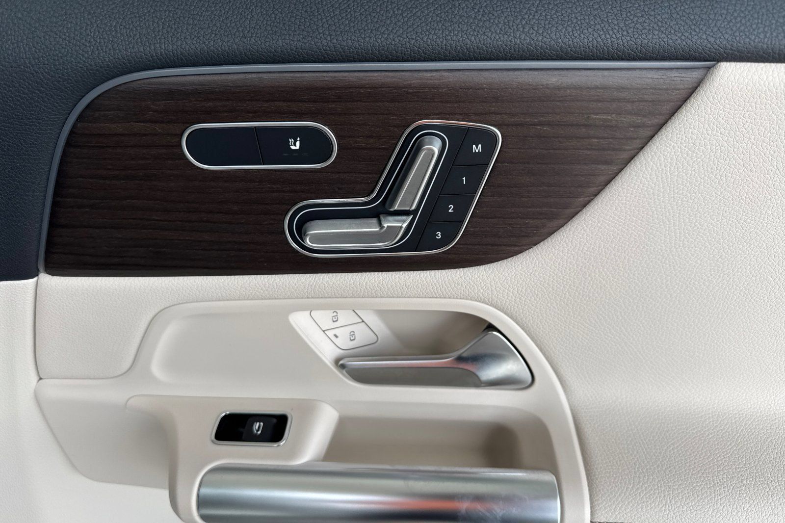 Certified 2026 Mercedes-Benz GLA 250 image 21