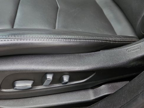 Used 2023 Cadillac XT5 Premium Luxury image 22