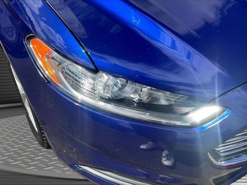 Used 2015 Ford Fusion SE FWD image 29