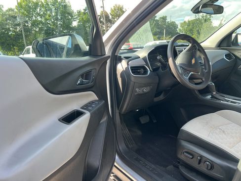 Used 2021 Chevrolet Equinox LT image 7