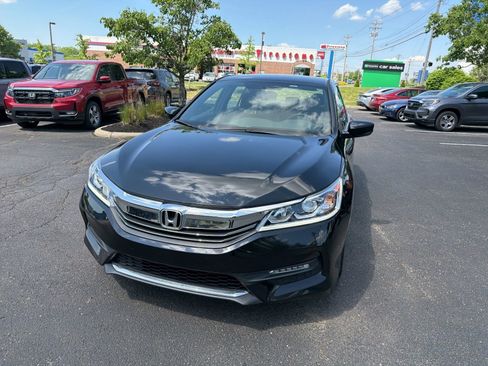 Used 2017 Honda Accord Sport Special Edition image 16