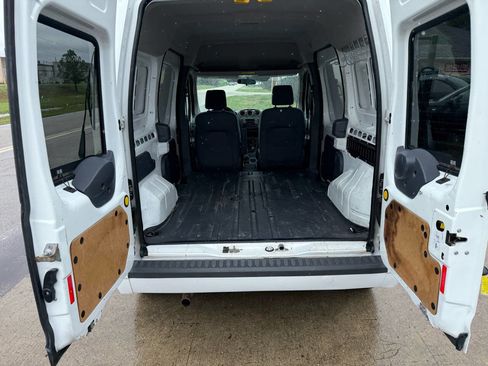Used 2013 Ford Transit Connect XLT image 26