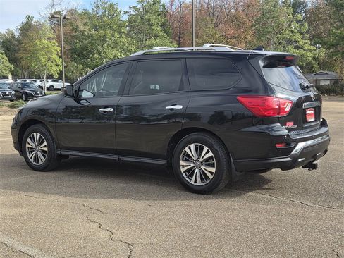 Used 2020 Nissan Pathfinder SV w/ Cargo Package image 5