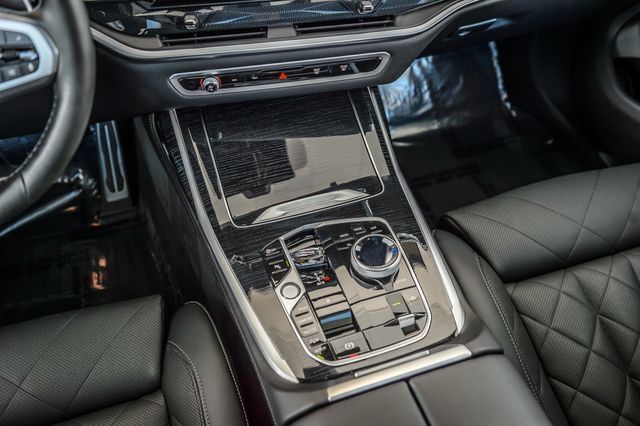 Used 2024 BMW X7 xDrive40i w/ Executive Package AWD/4WD image 34