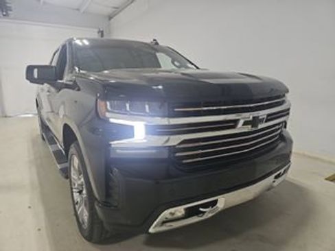 Used 2021 Chevrolet Silverado 1500 High Country AWD/4WD image 3
