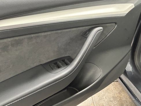 Used 2023 Tesla Model 3 Performance image 25