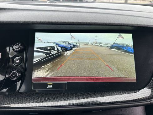 Used 2023 Buick Envision Essence image 46