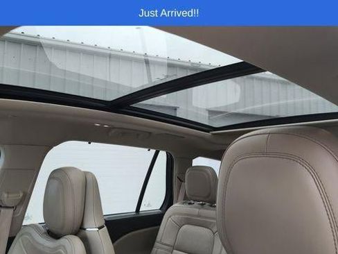 Used 2020 Lincoln Aviator Reserve w/ Equipment Group 201A image 12