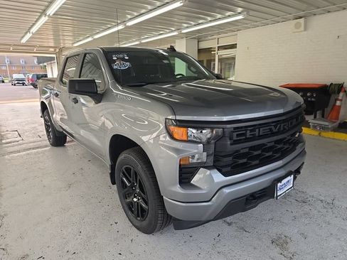 Used 2023 Chevrolet Silverado 1500 Custom AWD/4WD image 7