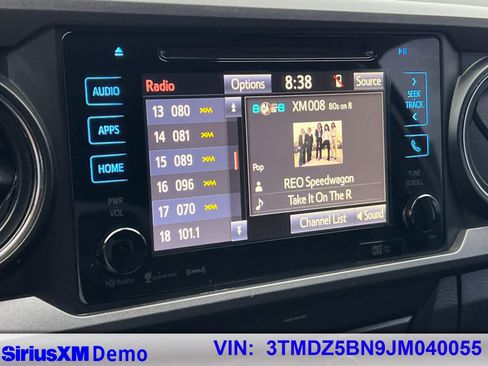 Used 2018 Toyota Tacoma TRD Sport w/ Technology Package image 30