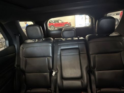 Used 2020 Ford Explorer XLT w/ Equipment Group 202A AWD/4WD image 13