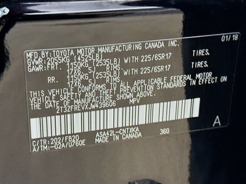 Certified 2018 Toyota RAV4 LE w/ All Weather Liner Package image 28