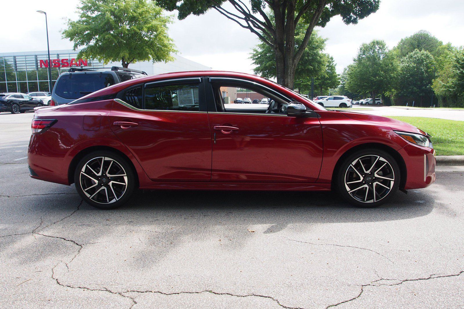 Used 2024 Nissan Sentra SR FWD image 8