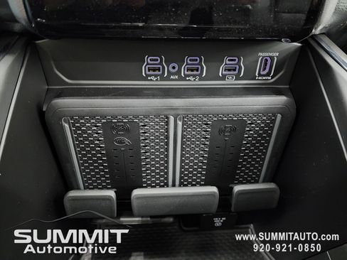 New 2026 RAM 1500 Laramie w/ Night Edition AWD/4WD image 17