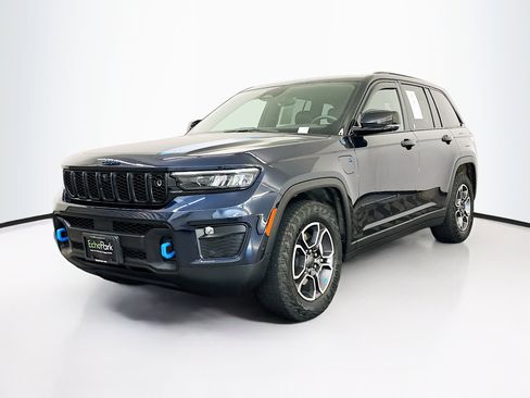 Used 2022 Jeep Grand Cherokee Trailhawk w/ Advanced Protech Group II image 3