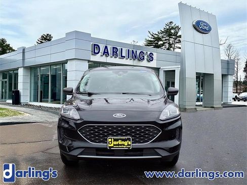 Used 2022 Ford Escape SE w/ Cold Weather Package image 2