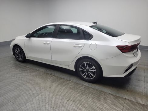 Used 2023 Kia Forte LXS image 3