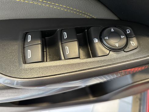 Used 2024 Chevrolet Trax ACTIV w/ Sunroof Package image 7