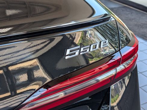 New 2027 BMW 550e xDrive image 4