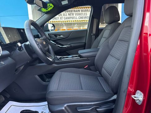 Used 2025 Chevrolet Equinox LT image 11