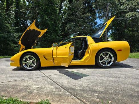 Used 2000 Chevrolet Corvette Coupe w/ Memory Pkg image 35