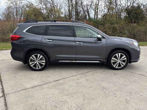 Used 2019 Subaru Ascent Touring w/ Popular Package #2 image 8