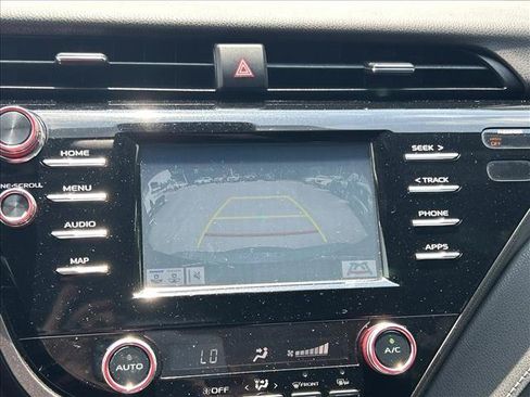 Used 2019 Toyota Camry SE w/ Convenience Package FWD image 13