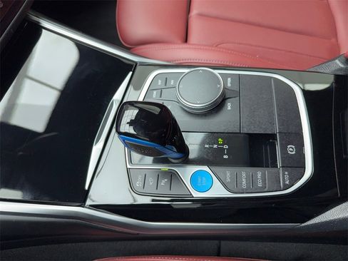 Used 2022 BMW i4 eDrive40 image 31