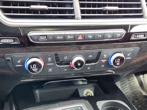 Used 2019 Audi Q7 3.0T Premium Plus w/ Premium Plus Package image 22