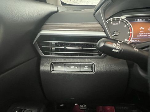 Used 2024 Nissan Altima 2.5 SV image 22