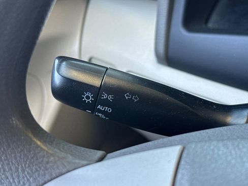 Used 2011 Toyota Camry LE image 32