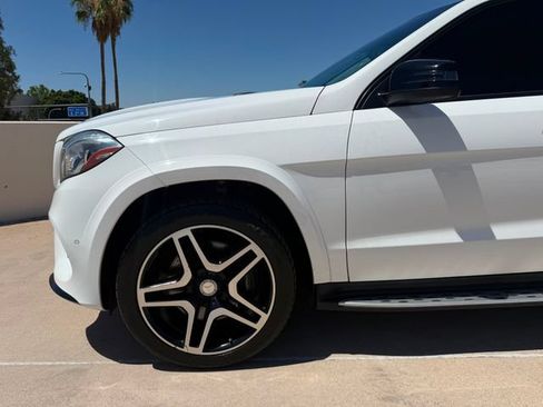 Used 2017 Mercedes-Benz GLS 550 4MATIC w/ Driver Assistance Package image 22