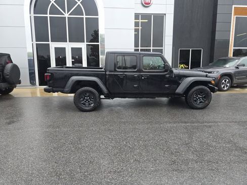 Certified 2020 Jeep Gladiator Sport image 7