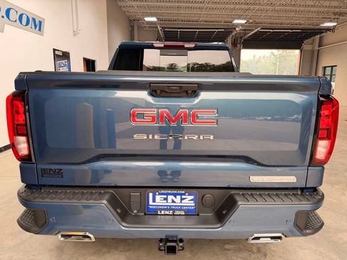 Used 2024 GMC Sierra 1500 Elevation w/ Elevation Premium Package AWD/4WD image 7