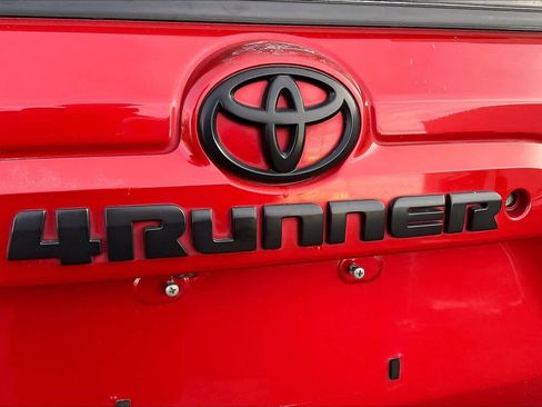 Used 2019 Toyota 4Runner SR5 Premium image 30