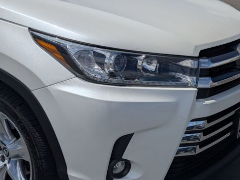 Used 2019 Toyota Highlander Limited AWD/4WD image 11