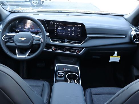 New 2027 Chevrolet Equinox LT w/ Convenience Package II FWD image 23