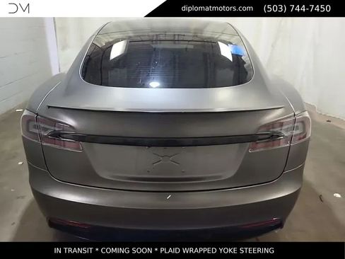 Used 2022 Tesla Model S Plaid image 5