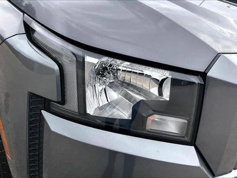 Certified 2023 Nissan Frontier SV image 26